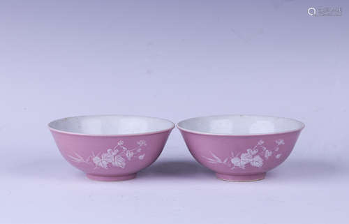 A pair of pink ground 'floral' bowl