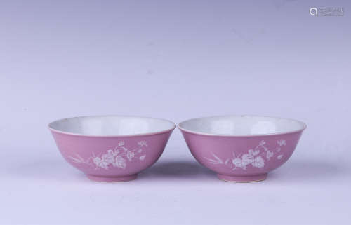 A pair of pink ground 'floral' bowl