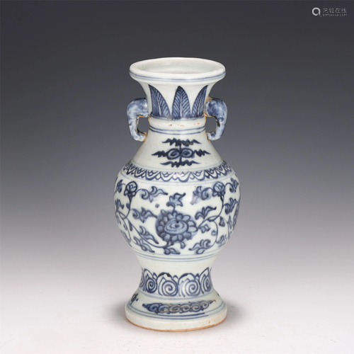 A CHINESE BLUE AND WHITE DOUBLE-HANDLED VASE