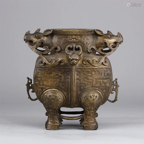 A CHINESE BRONZE BEAST EARS VASE