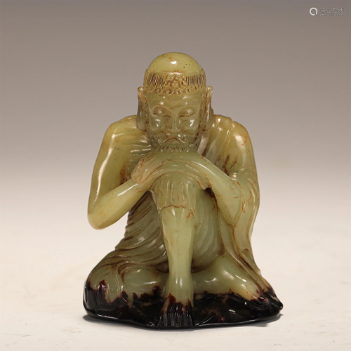 A CHINESE JADE CARVING OF SEATED BODHIDHARMA