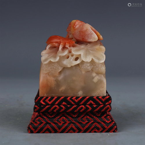 A CHINESE SOAP STONE INSECTS SEAL ORNAMENTS