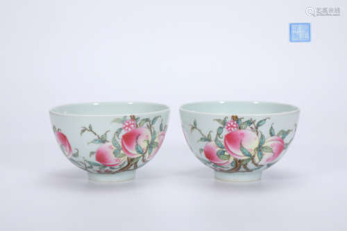 A pair of famille rose bowls