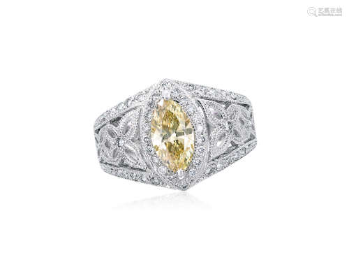 黃鑽配鑽石戒指鑲18K白金