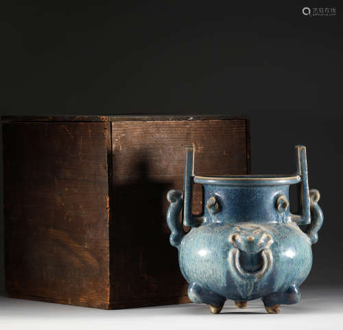 In the Song Dynasty, Jun Kiln had a three-legged stove with ...