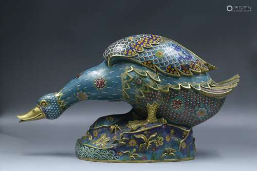 A Cloisonne Duck-Shaped Container