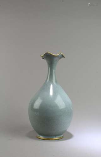 Chinese Ruyao Vase