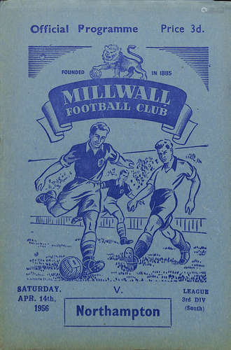 FOOTBALL PROGRAMMES. A quantity of over 1200 club football p...