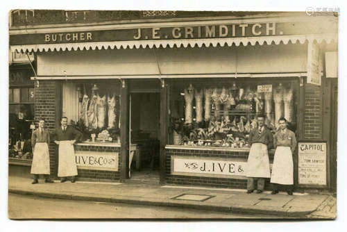 A group of 6 photographic postcards relating to Walton-on-Th...