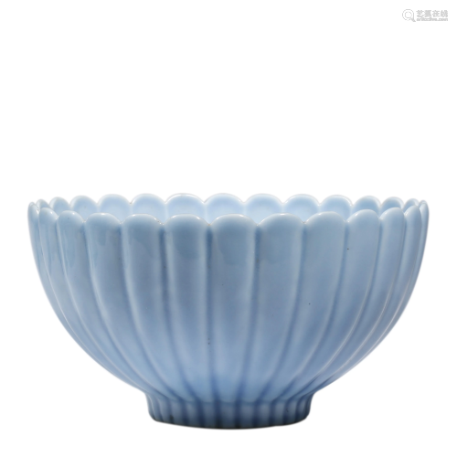 Porcelain Lobed Blue-Glazed Bowl, Yongzheng Mark