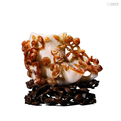 Agate Lingzhi Vase and Cover