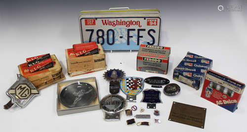 A mixed group of automobilia, including a BARC enamelled bad...