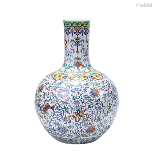 Porcelain Doucai Interlock Branches Vase, Qianlong Mark