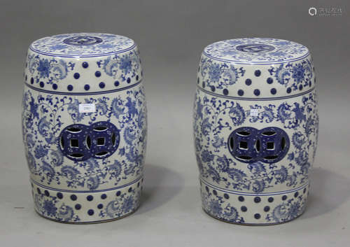 A pair of modern Chinese blue and white porcelain garden sea...