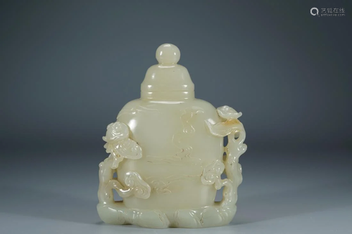 AN OPENWORK JADE CARVING FLAT VASE