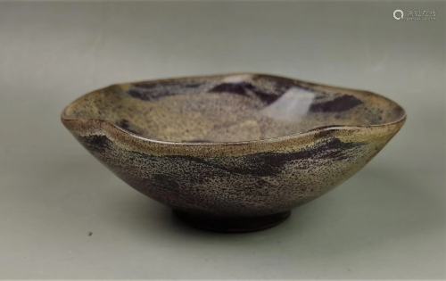 A Chinese porcelain oil swirl glaze lobed bowl