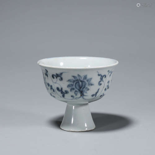 A blue and white flower porcelain cup