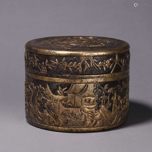 A figure patterned gilding silver box