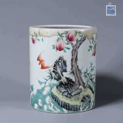 A famille rose flower porcelain brush pot