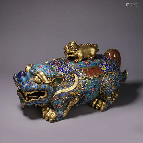 A gilding cloisonne beast ornament