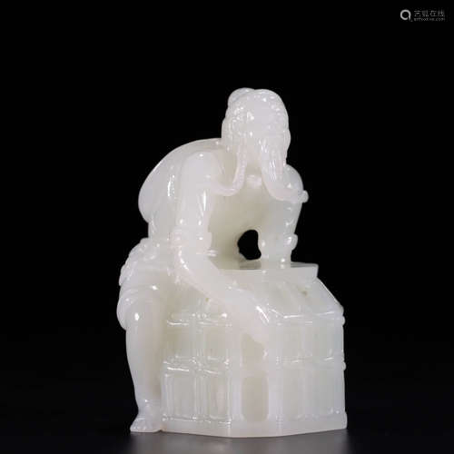 A Hetian jade figure ornament