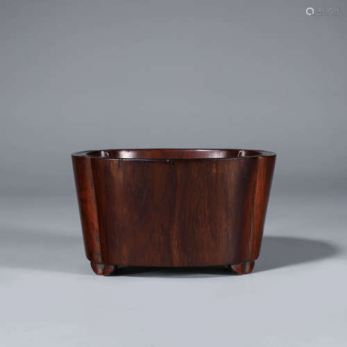 A fragrant rosewood flowerpot