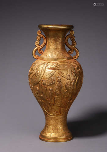 A figure patterned gilding copper vase