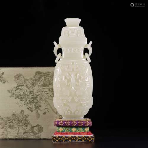 A dragon and phoenix Hetian jade vase