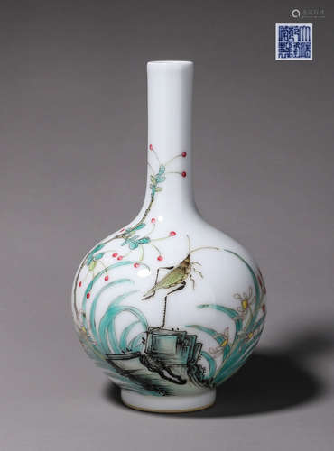 A famille rose insect porcelain tianqiuping