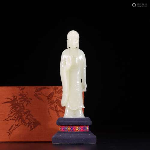 A Hetian jade buddha statuette