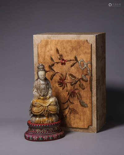 A Shoushan stone carved Guanyin statue