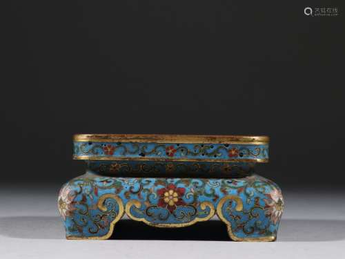 Gilt cloisonne wrapped in branches and flower pattern base