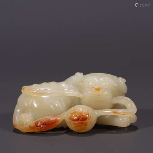 Clear and Hetian jade seed material Rui lion drama ball orna...
