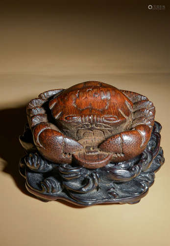 Clear bamboo carved crab incense inserted