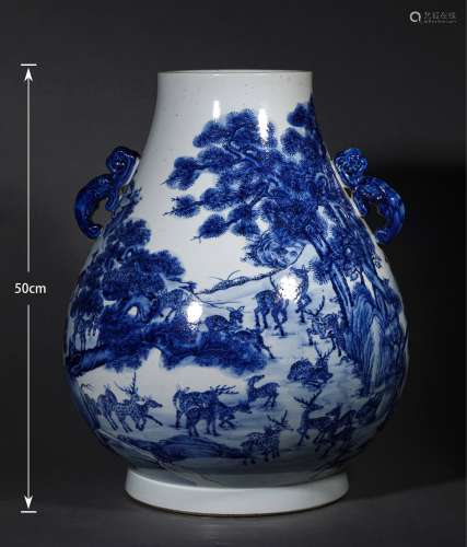 A QING DYNASTY BLUE AND WHITE HUNDREDS DEERS VASE