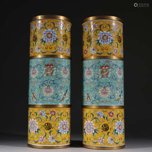 A PAIR OF QING DYNASTY GILT BRONZE PAINT ENAMEL HAT CYLINDRI...