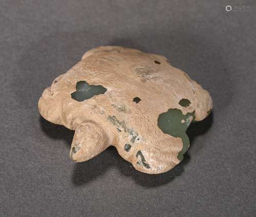 A HONGSHAN CULTURE JADE TURTLE