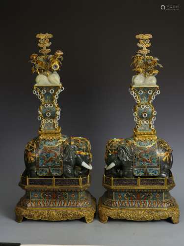 A PAIR OF QING DYNASTY JASPER PEACE AND ELEPHANT CLOISONNE D...