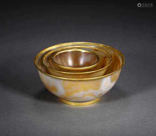 A LIAO DYNASTY AGATE GOLD FILLED BOWL