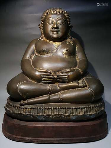 A MING DYNASTY GILT BRONZE BUDDHA