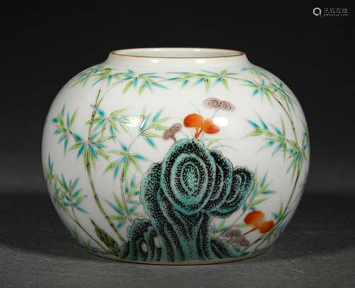 A QING DYNASTY FAMILLE ROSE BAMBOO LEAF WATER POT