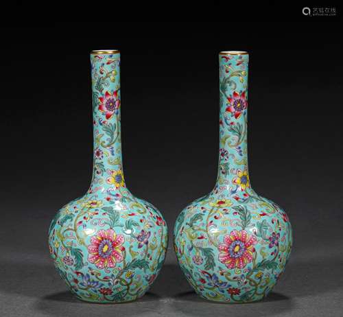 A PAIR OF QING DYNASTY FAMILLE ROSE INTERLOCK BRANCH LOTUS D...