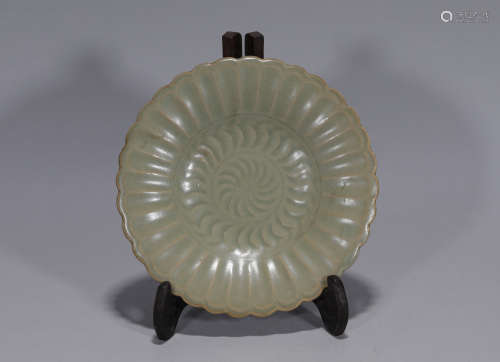 Yuan Dynasty - Longquan Kiln Shaved Plate
