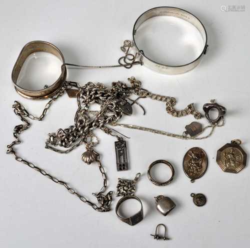 Assorted silver and white metal costume jewellery, to includ...