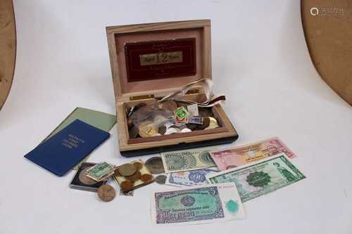 A cigar box and contents of assorted copper and nickel coina...