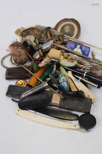 Mixed lot to include snuff box, Mauchlin ware cylinder, hors...