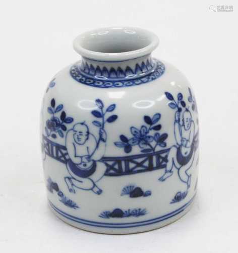 A Chinese export blue and white vase, of bell shape, undergl...