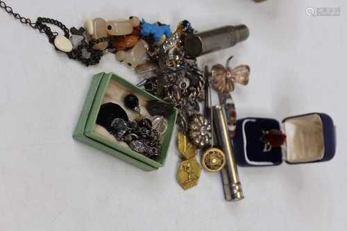 A small quantity of costume jewellery, to include silver cha...