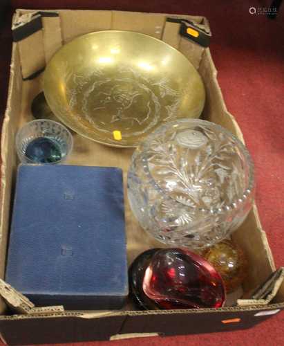 A box of miscellaneous items, to include a Whitefriars type ...