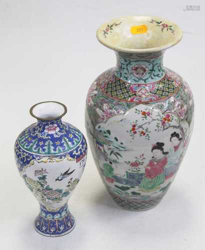 A 19th century Chinese export vase, of baluster form, enamel...